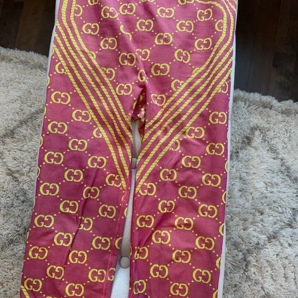 GUCCI Logo Pink Leggings - Picture 5 of 15